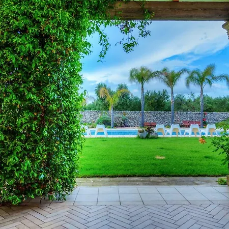 Masseria Sorani Bed & Breakfast 4*